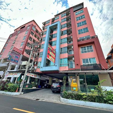 Aryan Suites Hotel Bangkok Buitenkant foto