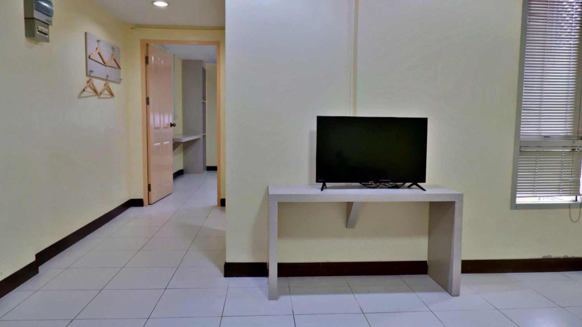 Aryan Suites Hotel Bangkok Buitenkant foto