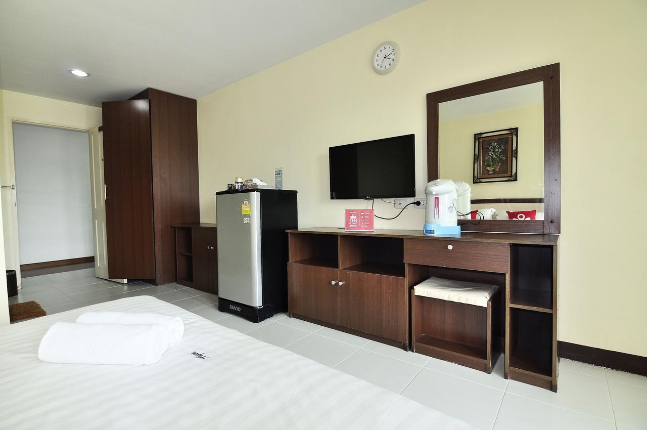 Aryan Suites Hotel Bangkok Buitenkant foto