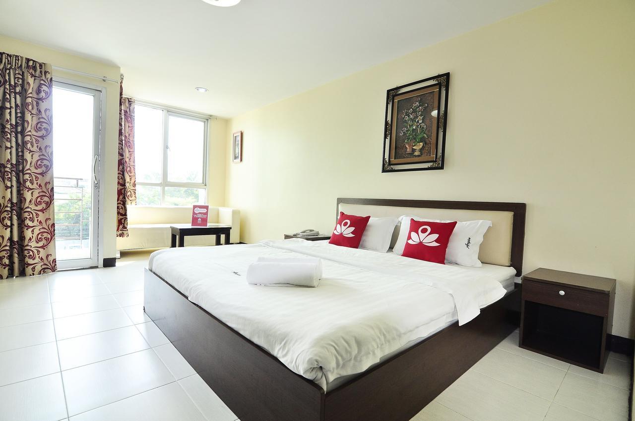 Aryan Suites Hotel Bangkok Buitenkant foto