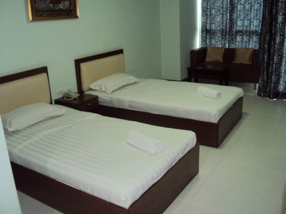 Aryan Suites Hotel Bangkok Buitenkant foto