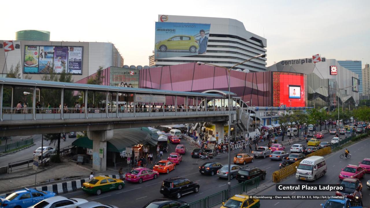 Aryan Suites Hotel Bangkok Buitenkant foto